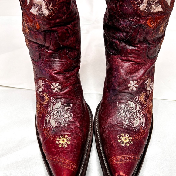 Lucchese 1883 Women's Burgundy Embroidered Cowboy Boots - Picture 3 of 8